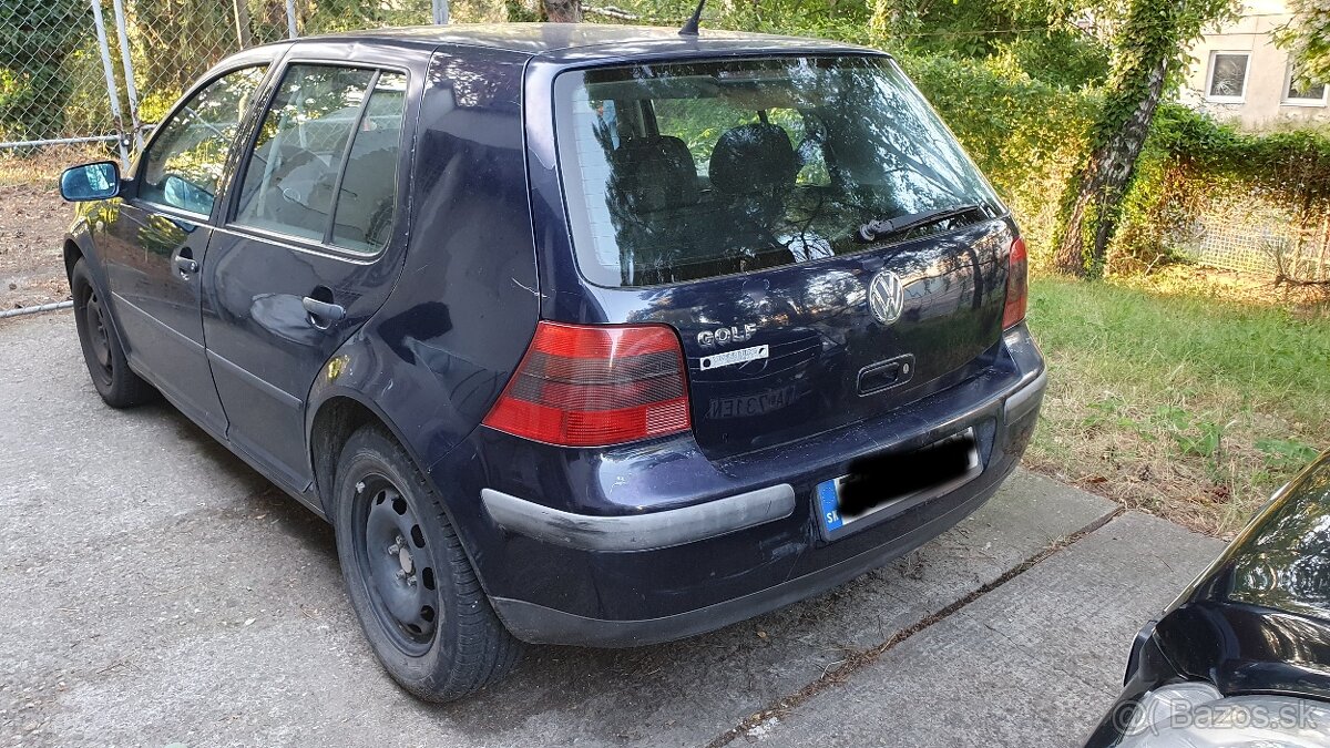 VW GOLF