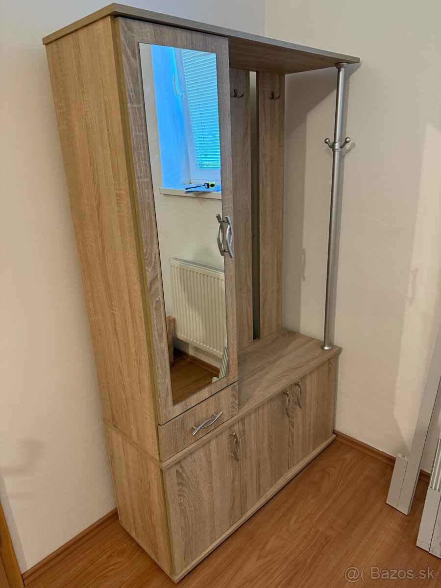 Predsieňová skriňa 110cm