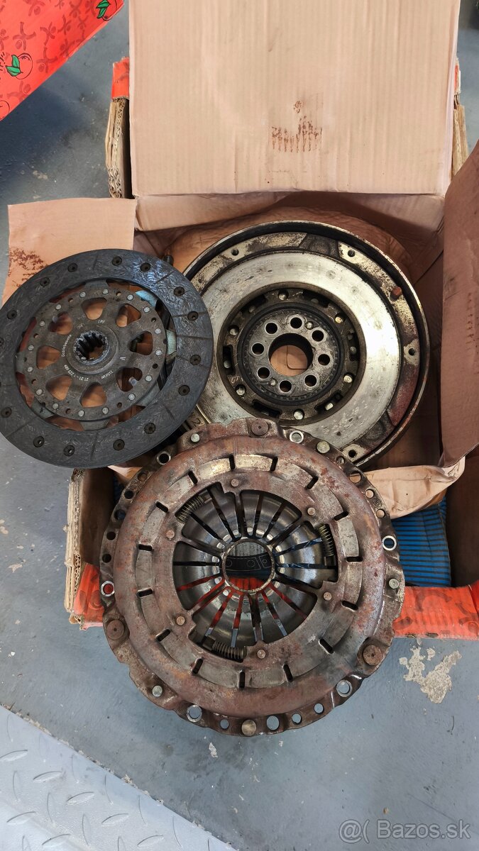 BMW E36, E46 316i, 318i, spojkova sada so zotrvacnikom