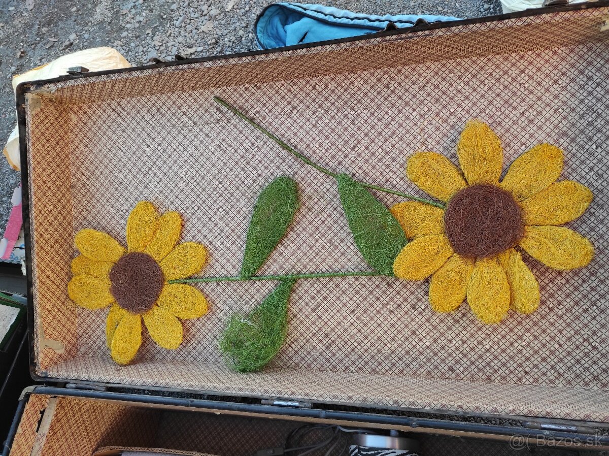 Umelé kvety -slnečnice Nepouzivané