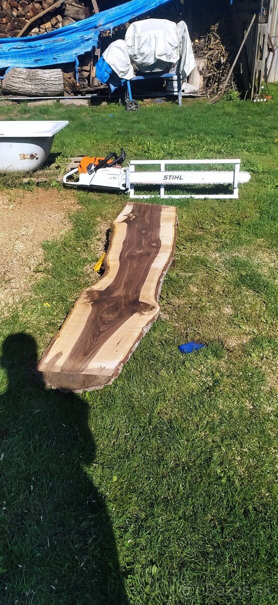 Priečne rezanie kmeňov stromu