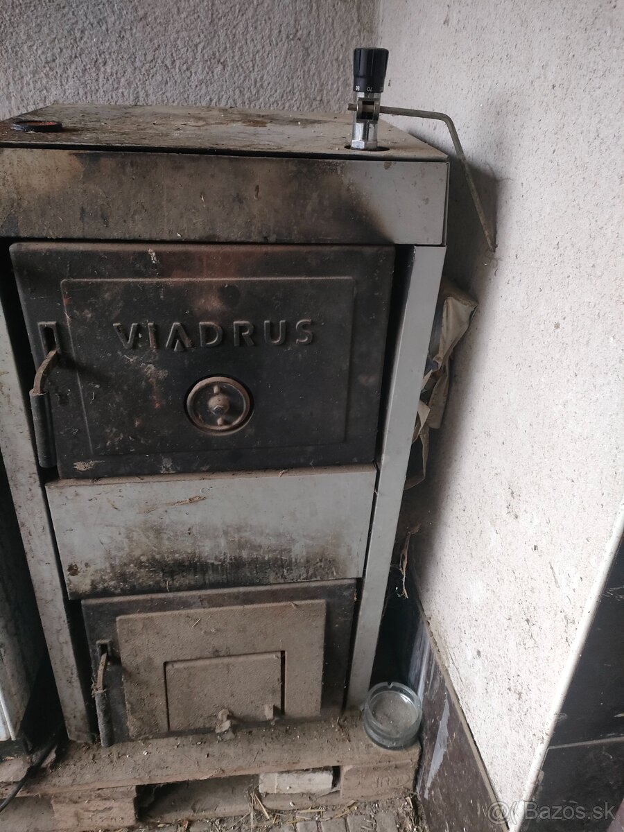 Pec na pevné palivo Dakona