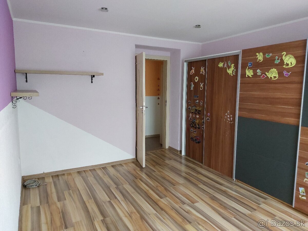 na prenájom 2 izbový byt - Handlová