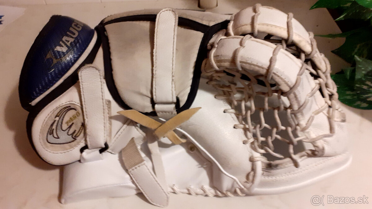 Predám brankársku lapačku Vaughn