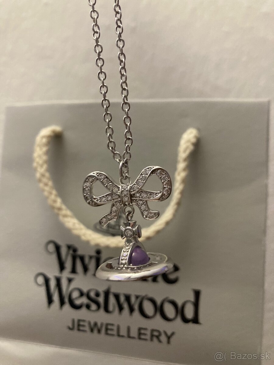 Vivienne Westwood Nahrdelnik