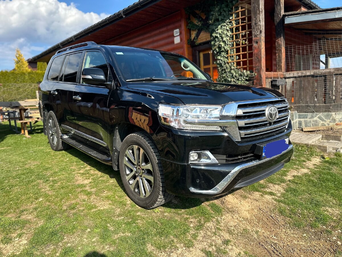 Toyota Land Cruiser 200 Premium