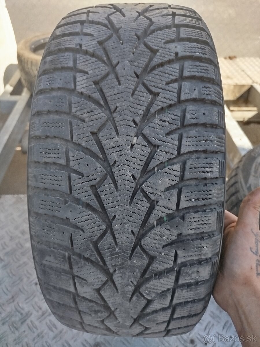 225/45 R17