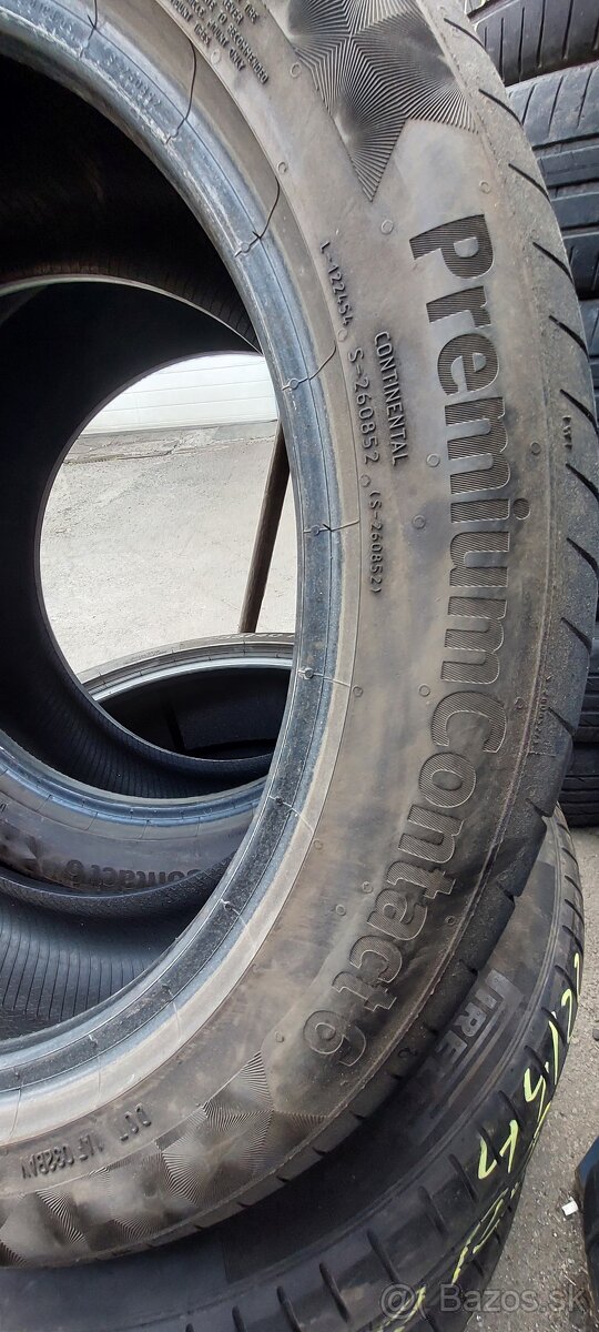 Predam letne pneu 2x 235/45R18 Continental