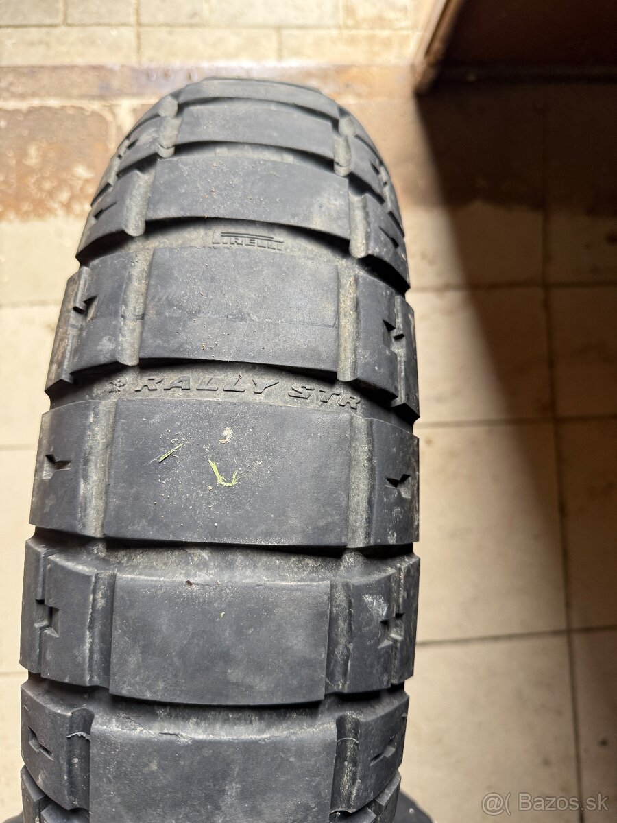 Pirelli Zadná Pneu