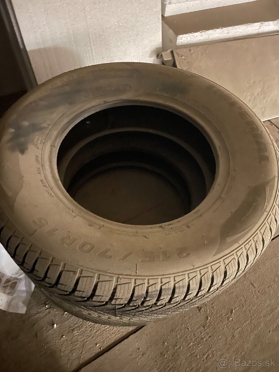 215/70r16
