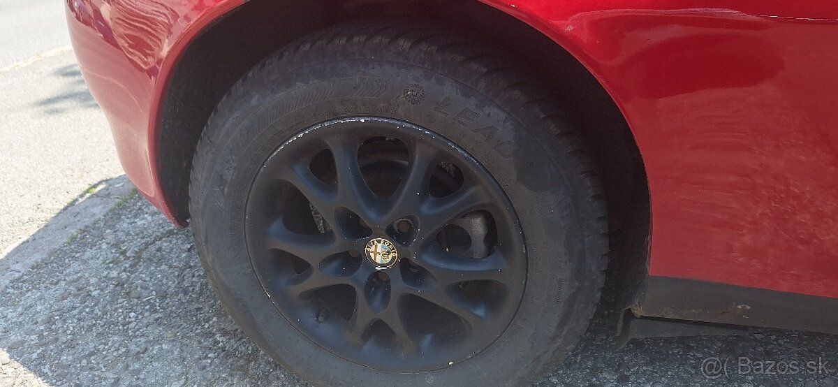 Kolesa 195/65 r15 + nové pneu celoročne (1000km)