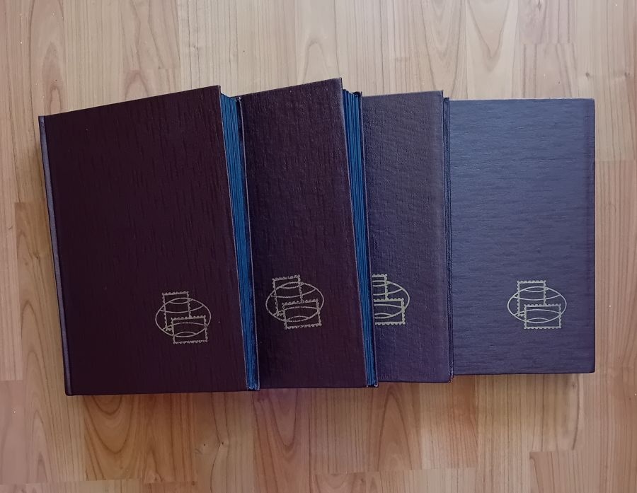 Albumy na známky