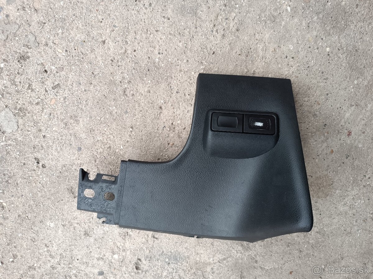 Plast pod volant