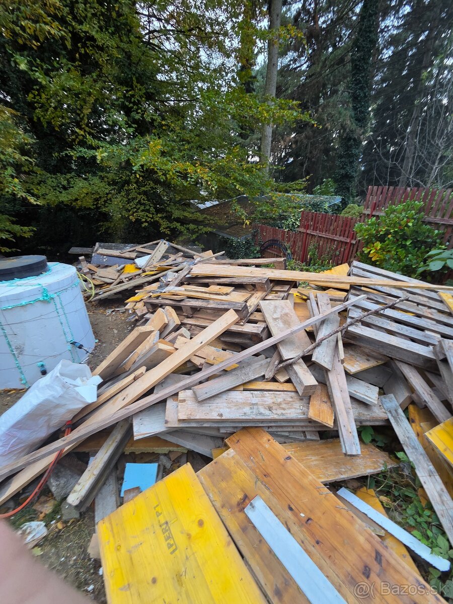 Darujem drevo za odvoz