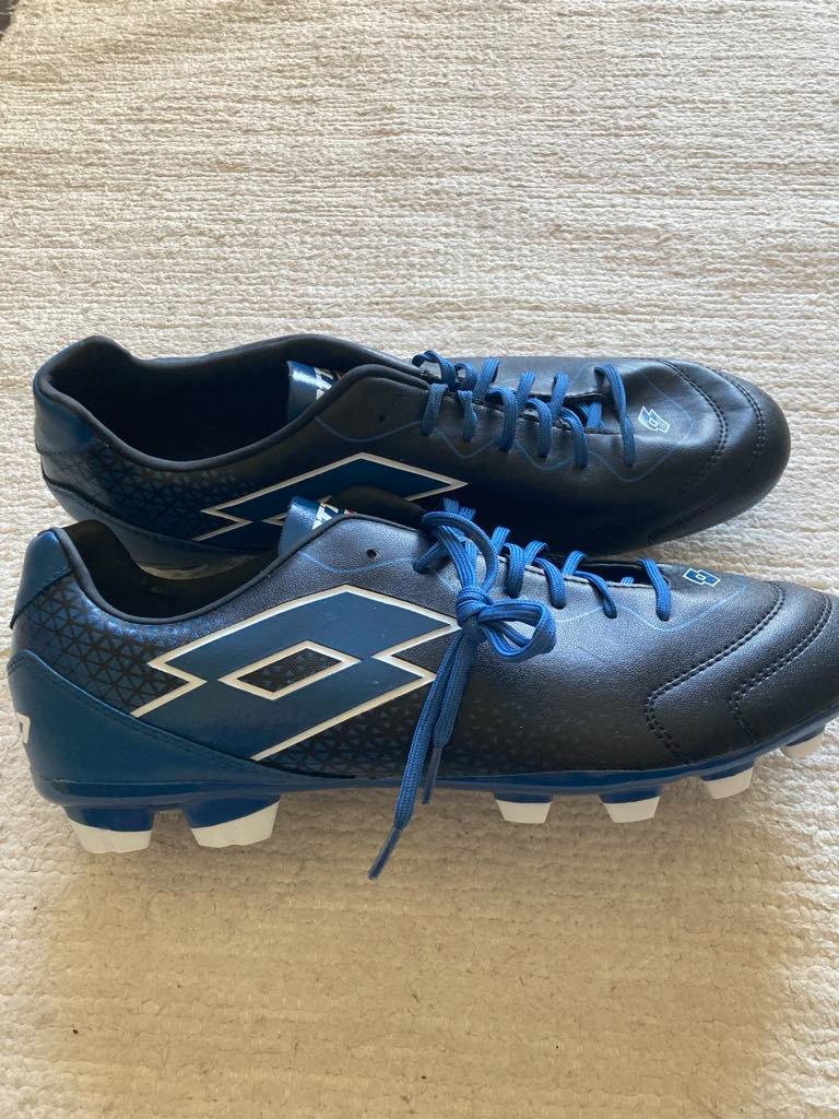 Panske lisovane kopačky lotto