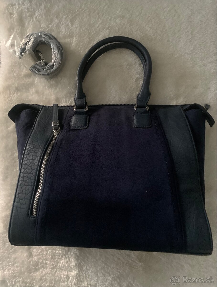 Kabelka Carpisa tmavomodrá