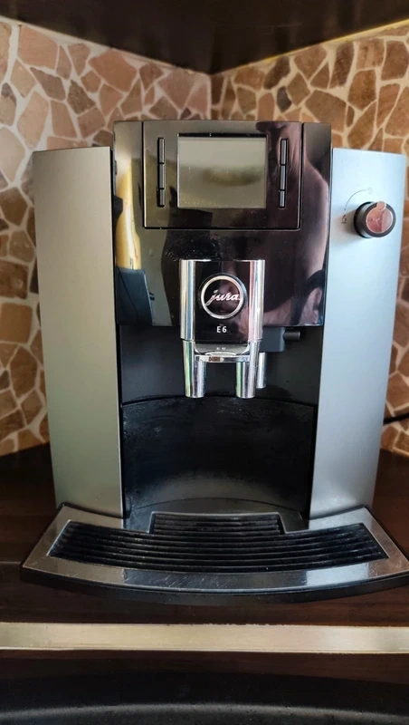Jura E6