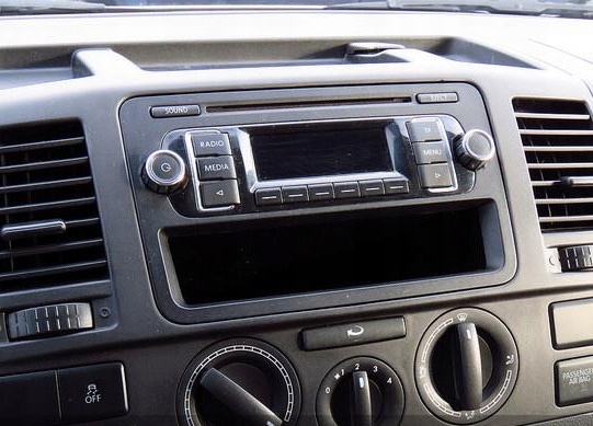 Volkswagen Transporter T5.1 - rádio