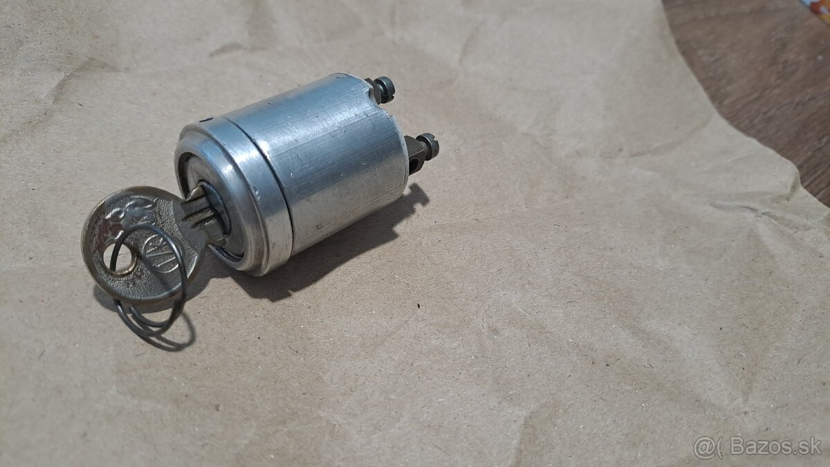 Škoda 1000mb,octácia ,1202,spartak a pod.