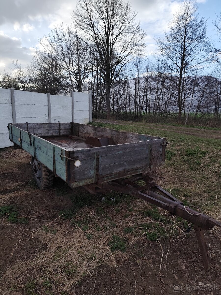 Predam vlecku za traktor