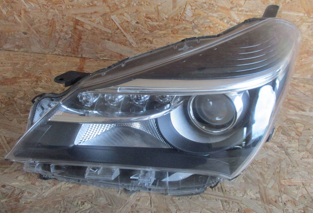toyota yaris svetlo 2014-17 led