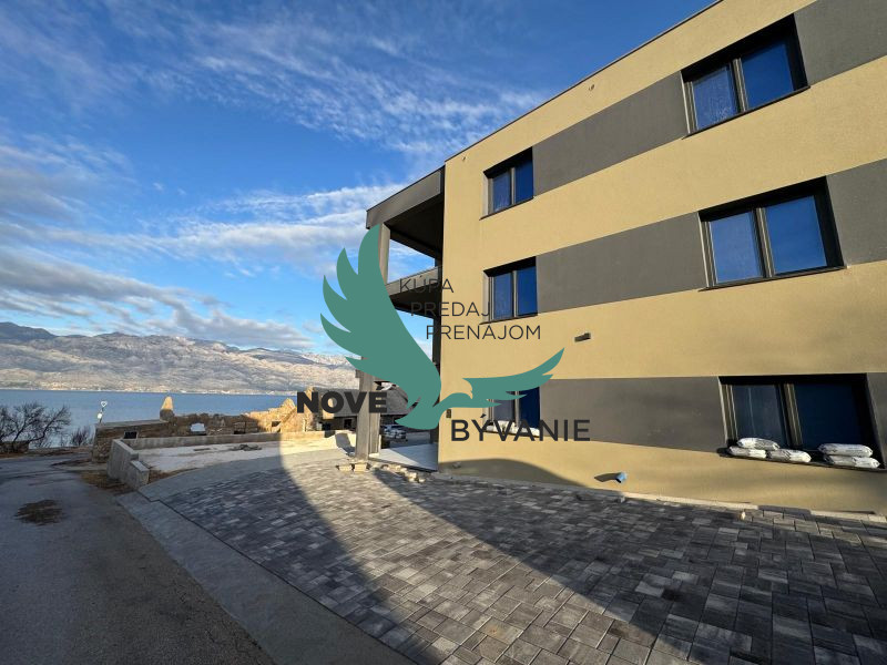 Chorvátsko - Ražanac - Na predaj prízemný apartmán v novosta