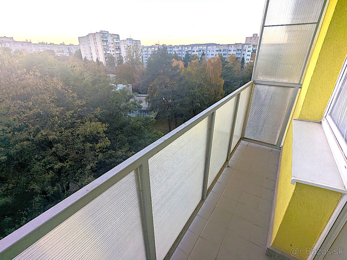 Zaujímavý 3 izb. Humenská (Terasa), OV, LO, 6.p., PS