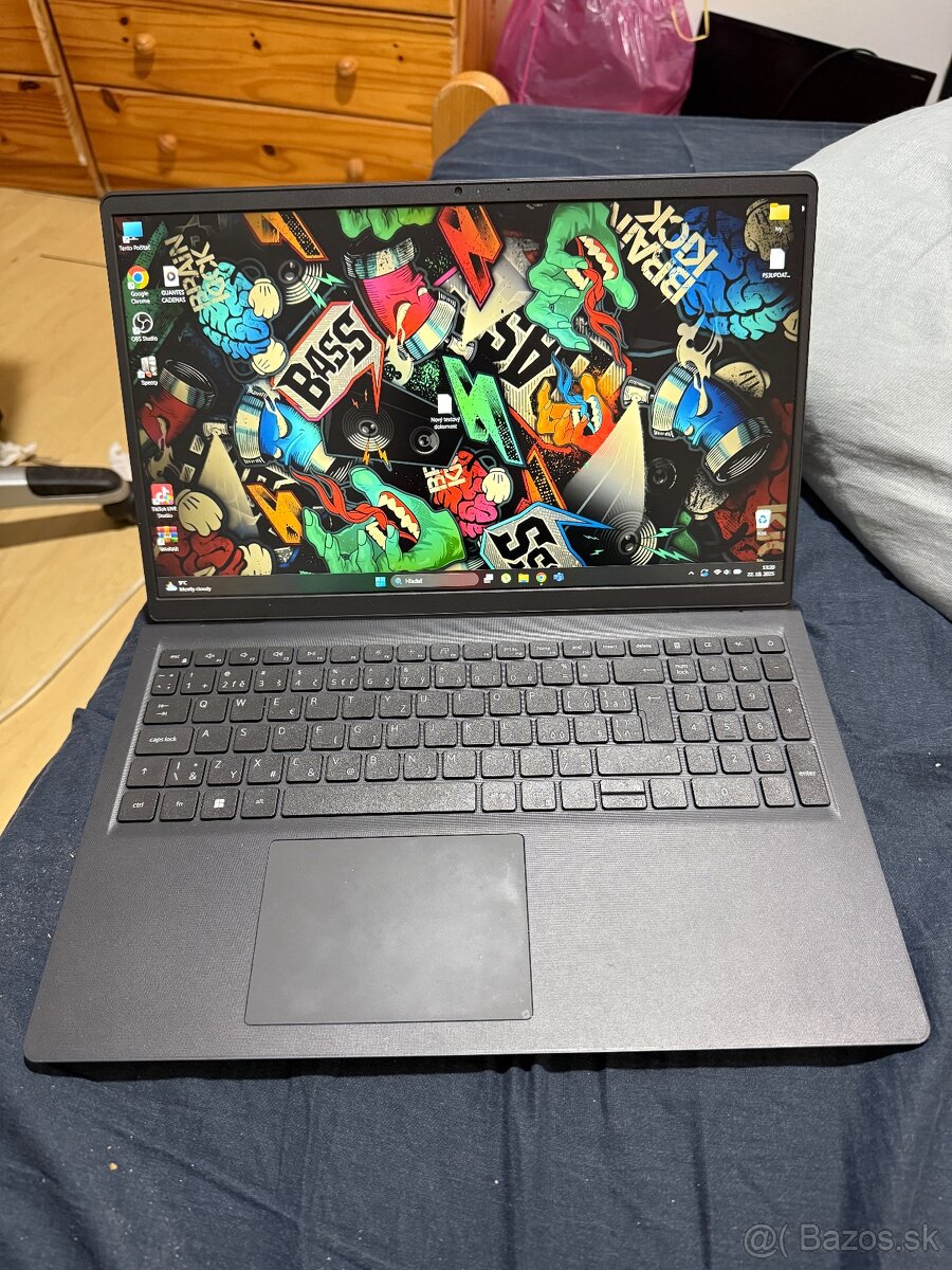 Notebook DELL Vostro 3515 vo veľmi dobrom stave 16gb Ram.