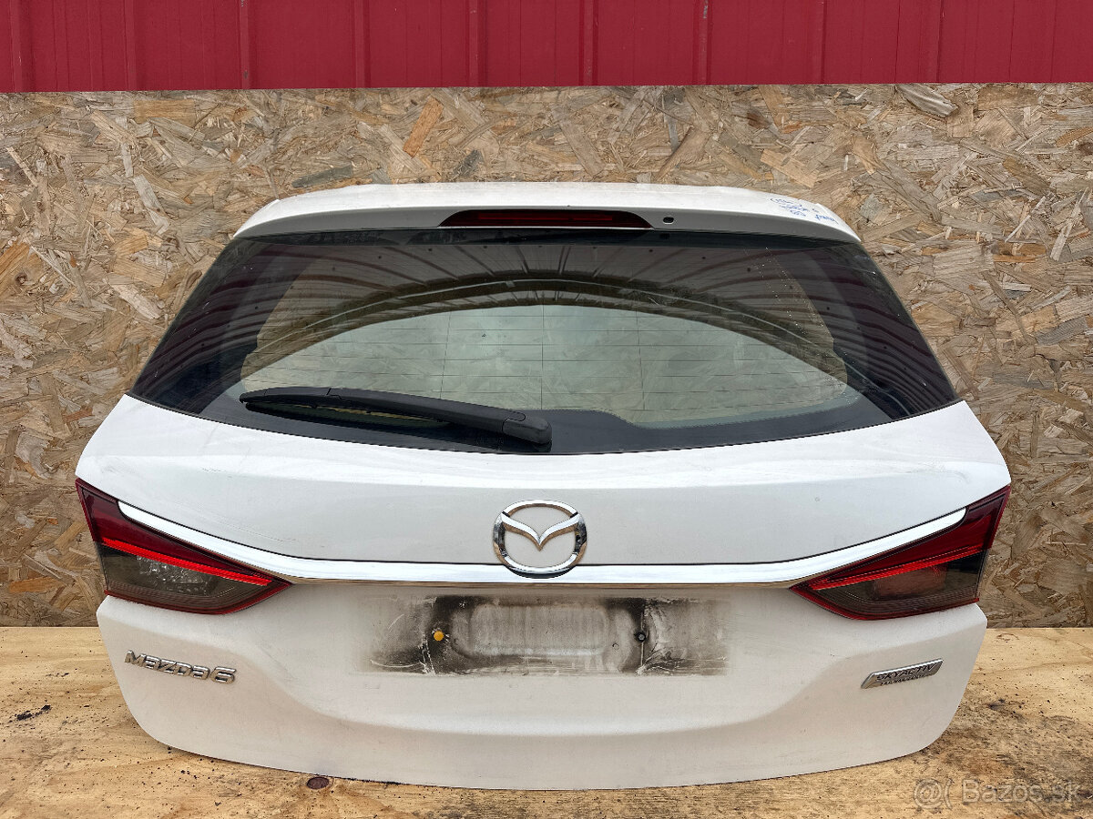 PRODÁM PÁTE DVEŘE, ZADNÍ VÍKO KUFRU MAZDA 6 GJ COMBI 2014