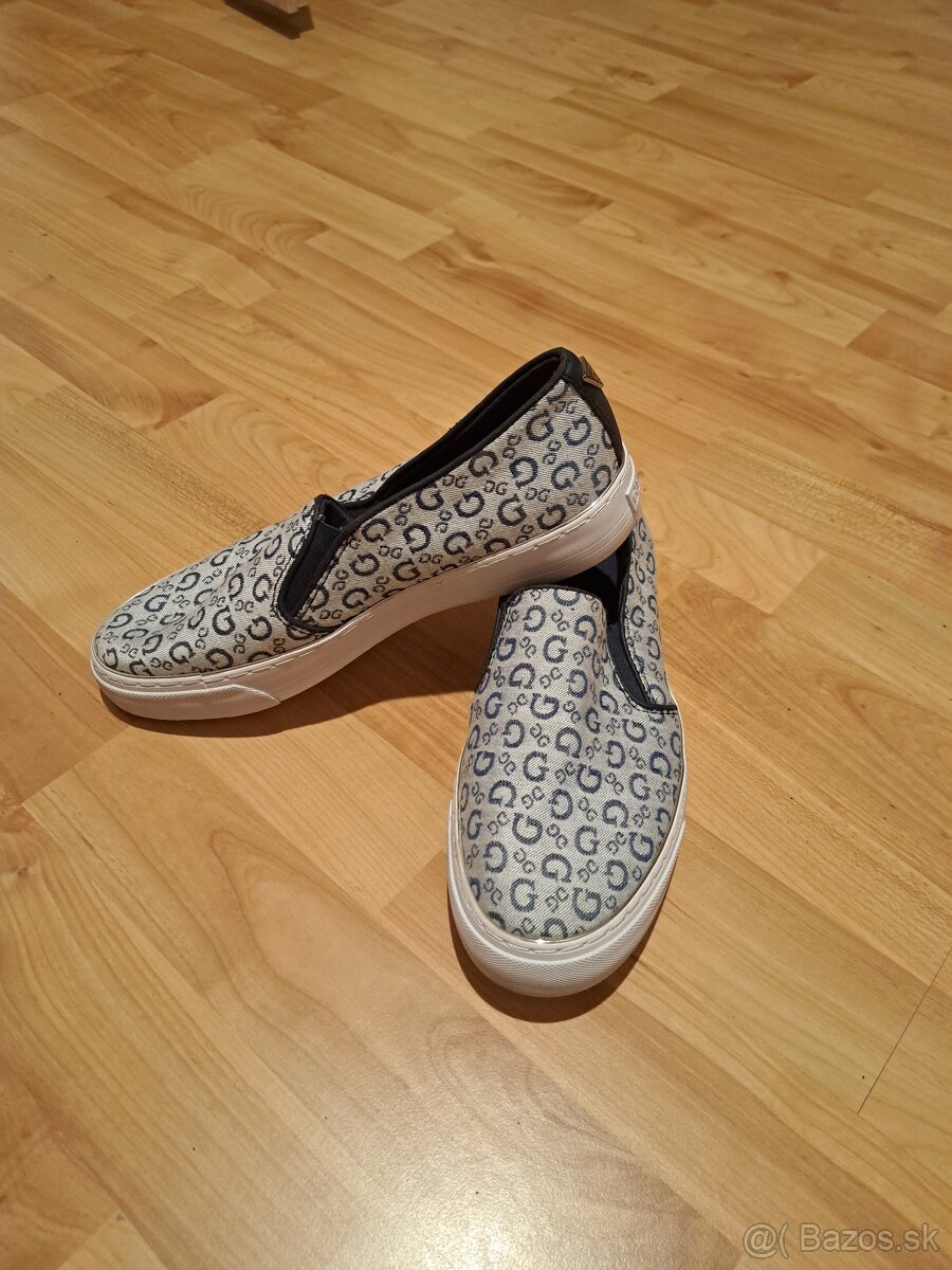 Nasuvacie topanky Guess