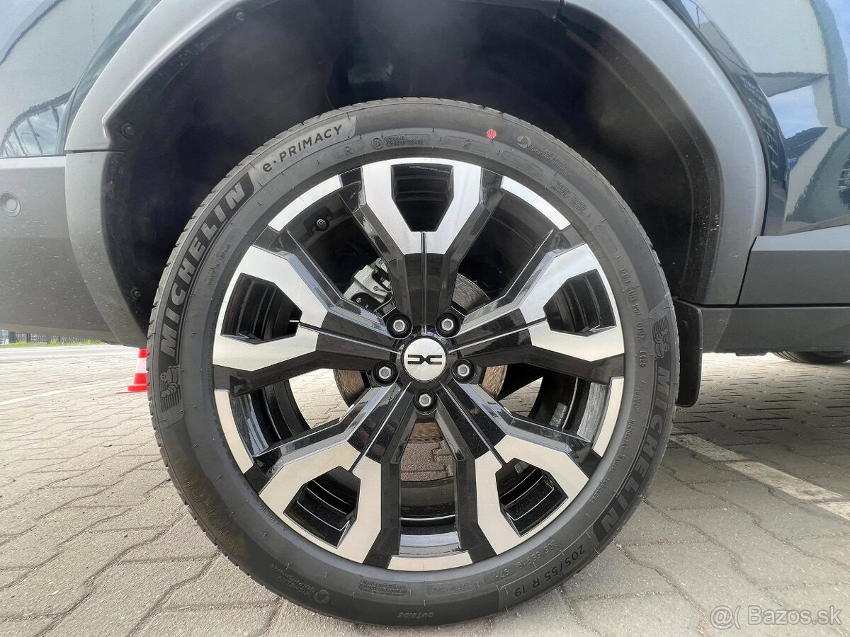 Predam NOVE letne pneu MICHELLIN e-PRIMACY 205/55 R19