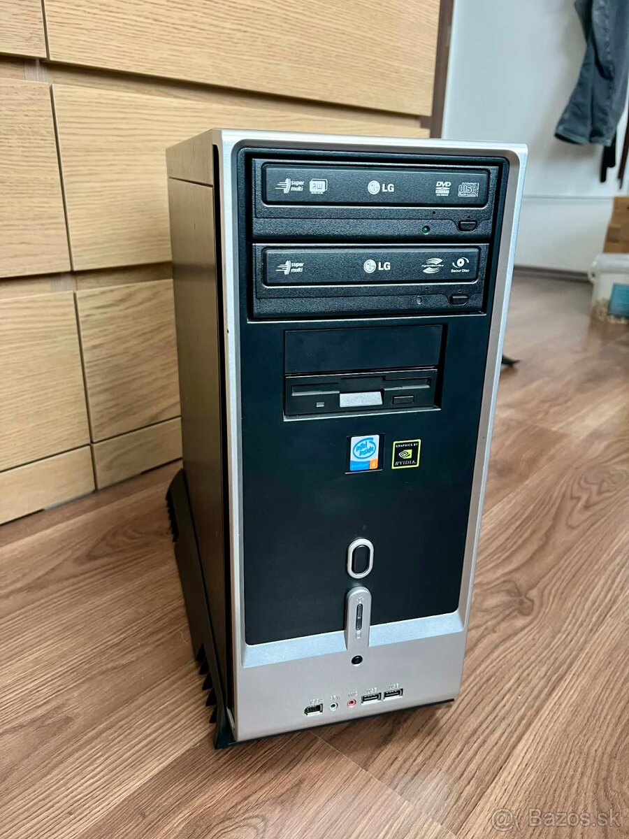 Retro herny pocitac na Windows XP