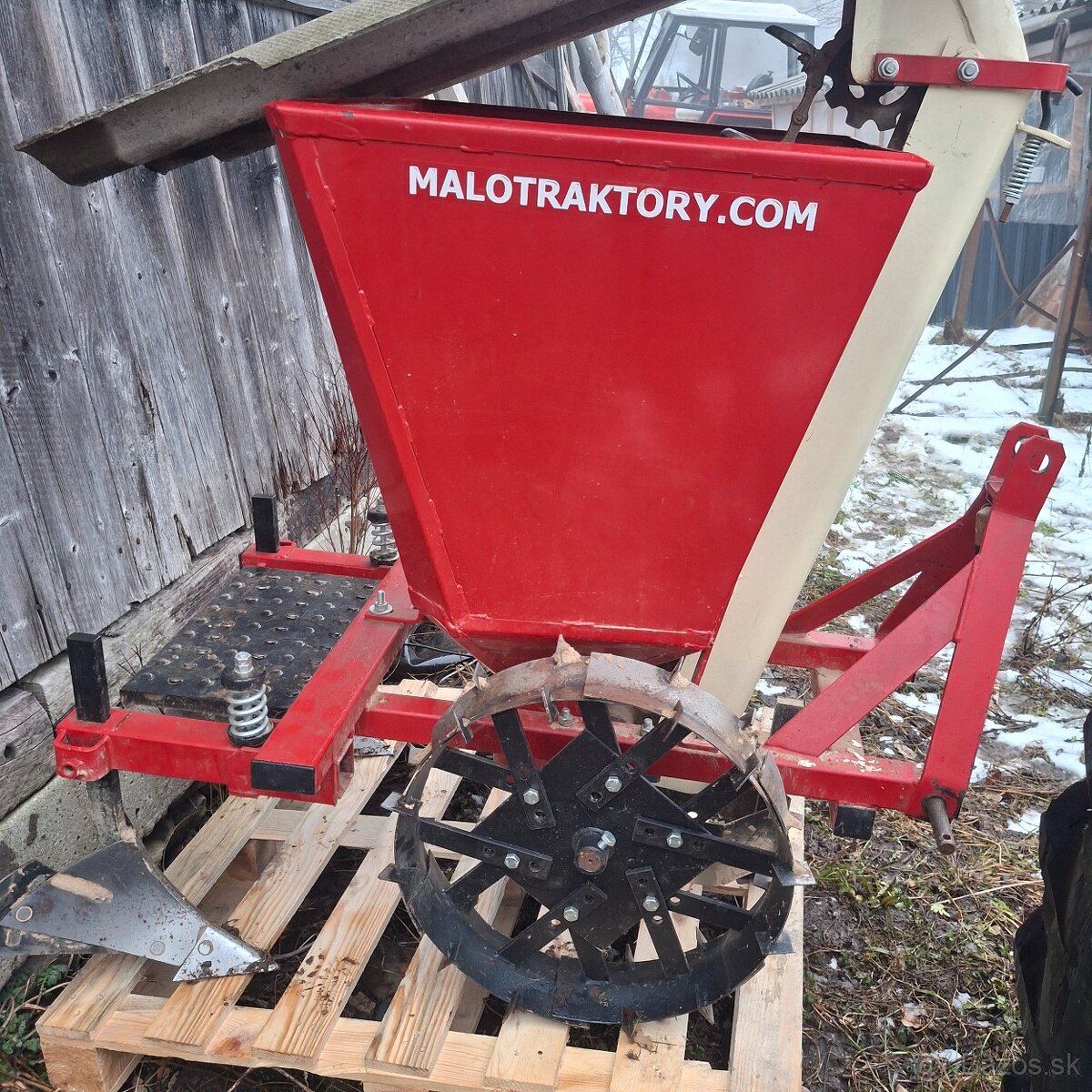 Predám sadzač na zemiaky