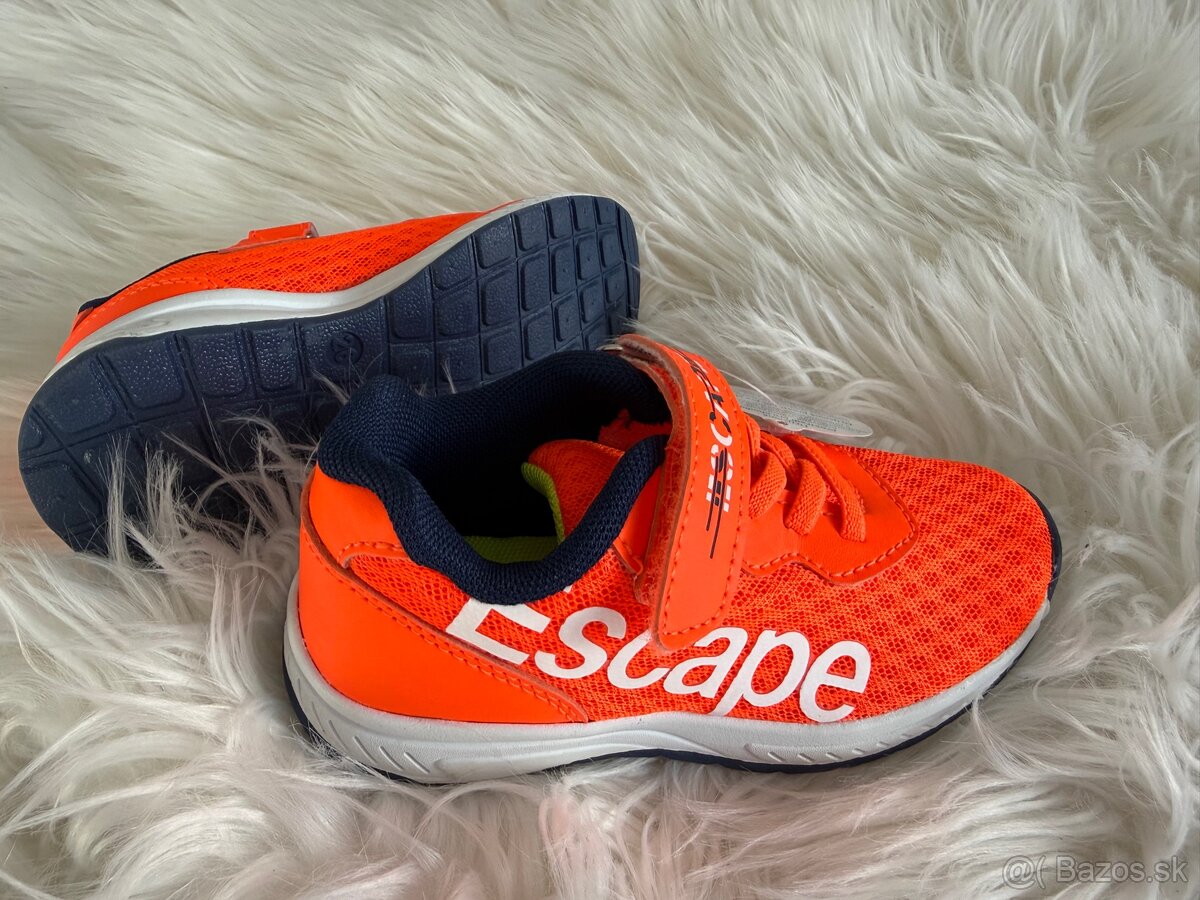 Nové chlapčenské tenisky, vel. 26