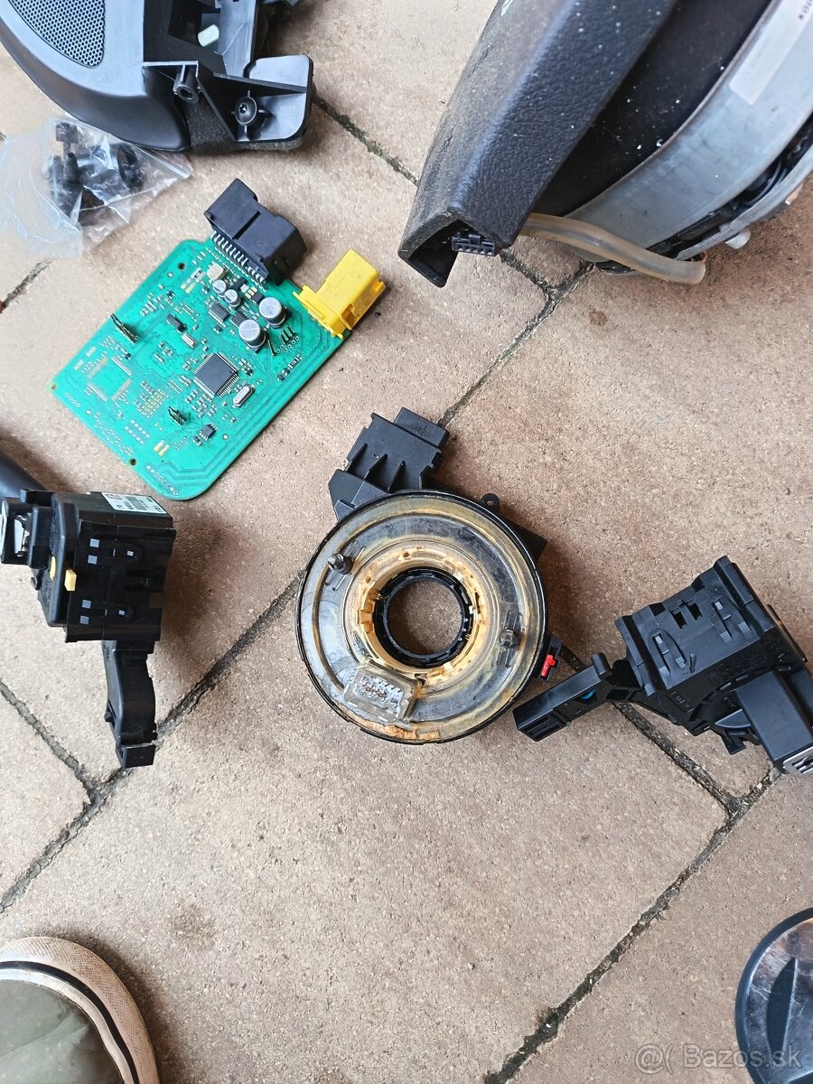 Predám diely na golf 5