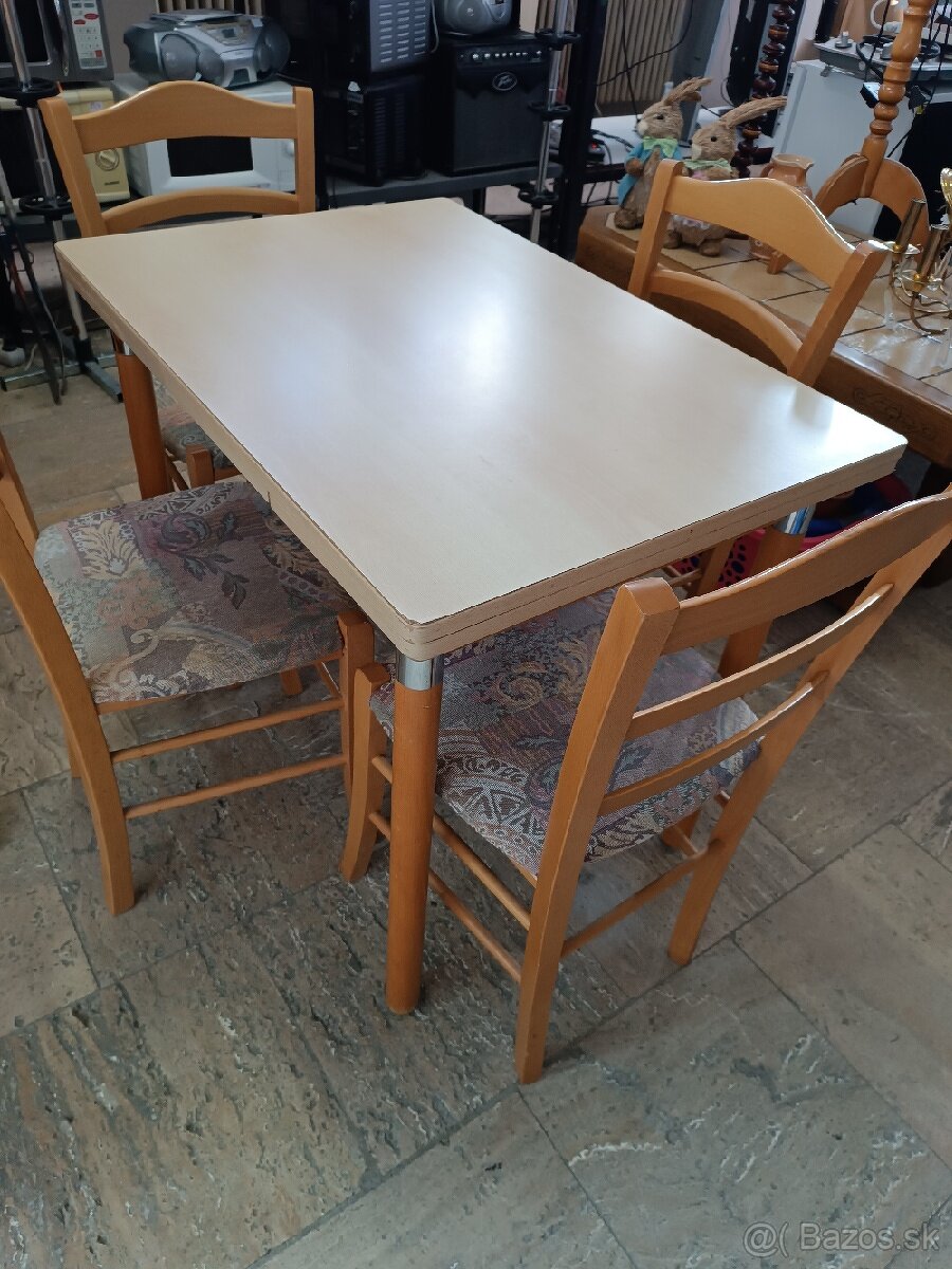 Stôl+4 stoličky