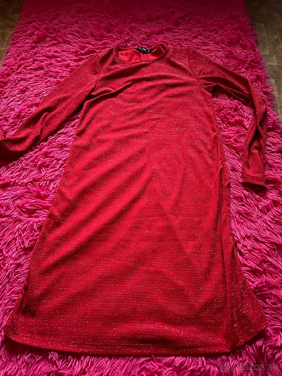 Červené šaty veľkosť S