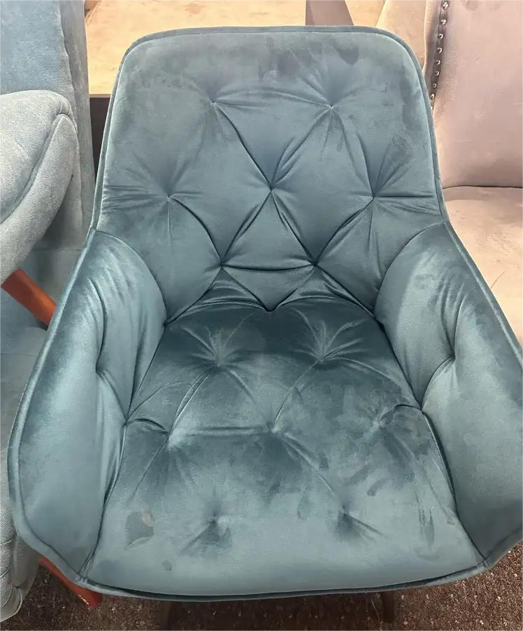 Elegantná zamatová stolička - tyrkysová