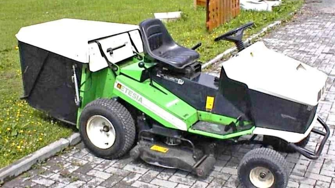 Traktorová kosačka etesia