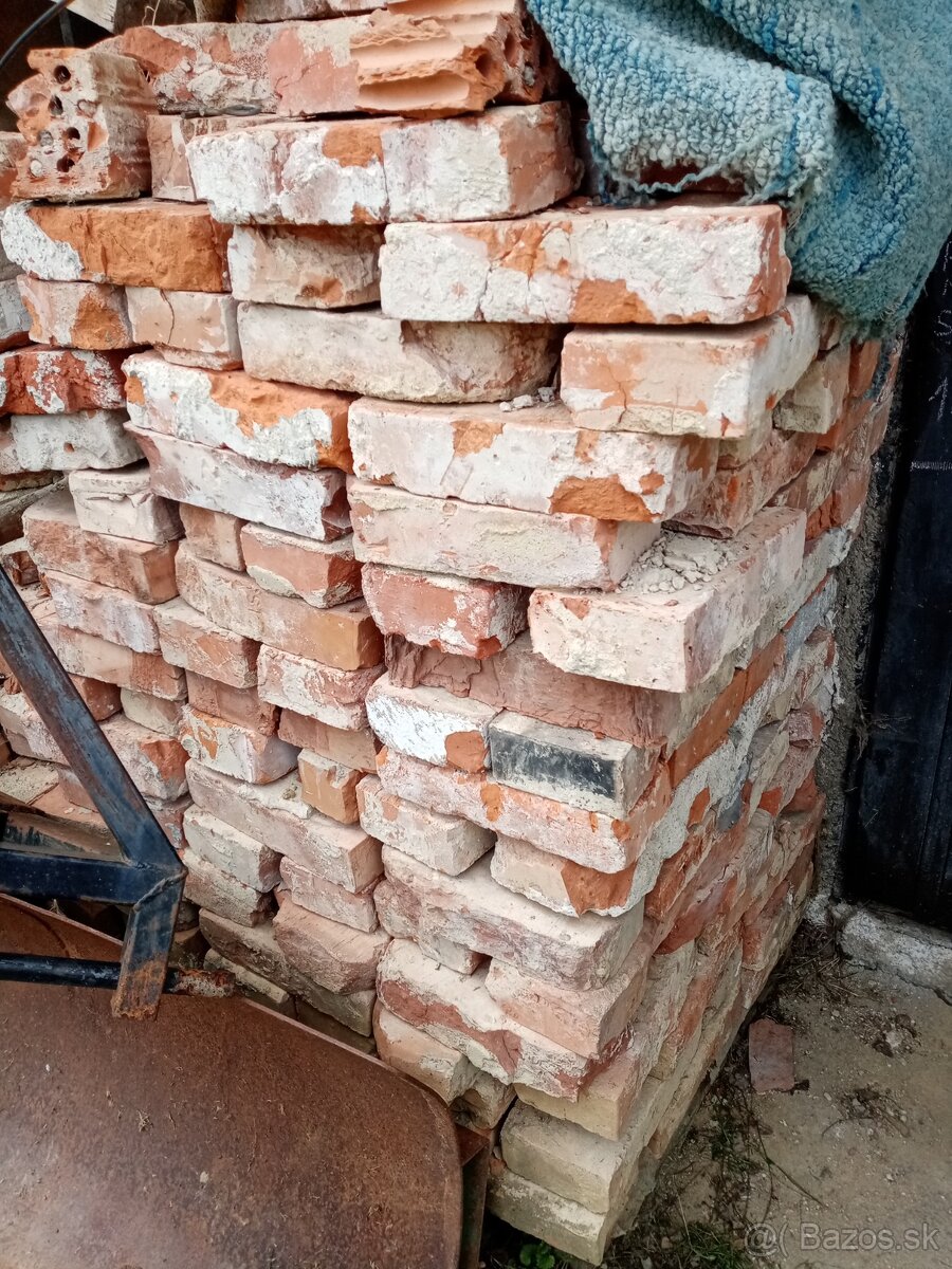 Stará pálená tehla