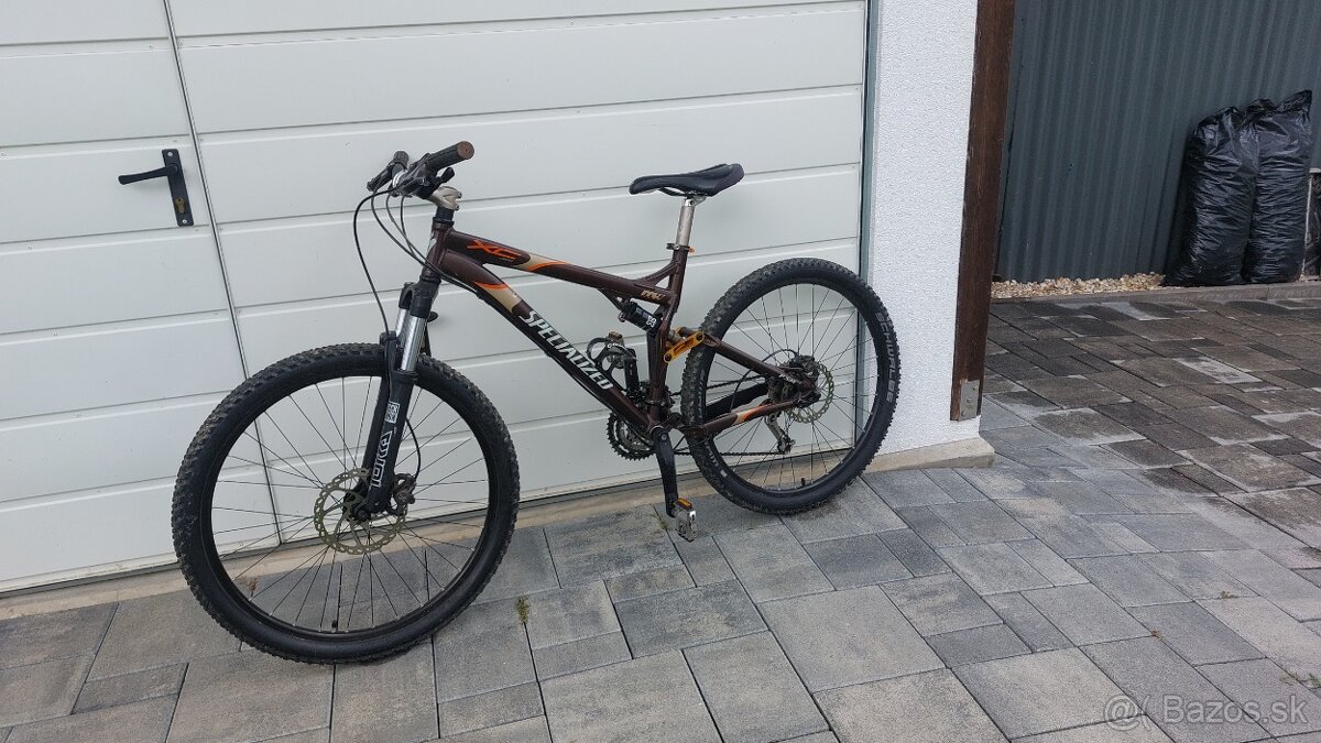 Horsky bicykel (Specialized)