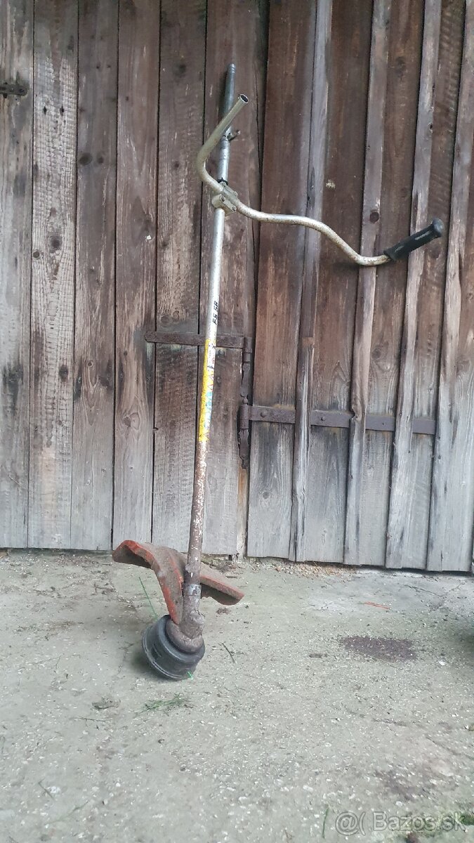 Predám nefunkčný krovinorez Stihl FS56 na diely.