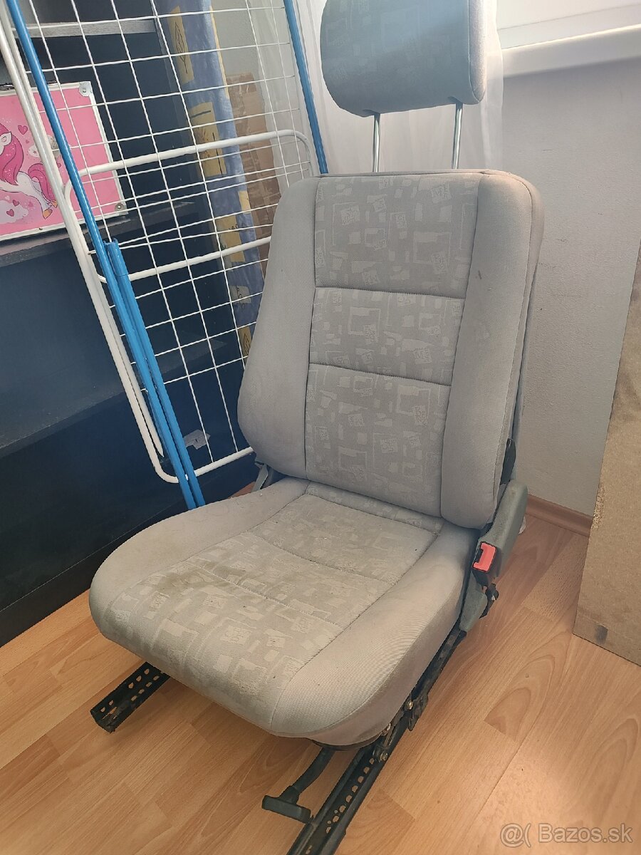 Automobilové sedačky Mercedes C180