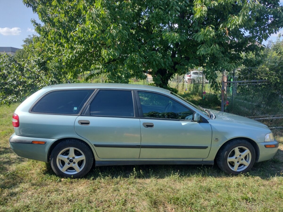 Volvo V40 KOMBI / 2003 / 1,9TDI / 232 000 km