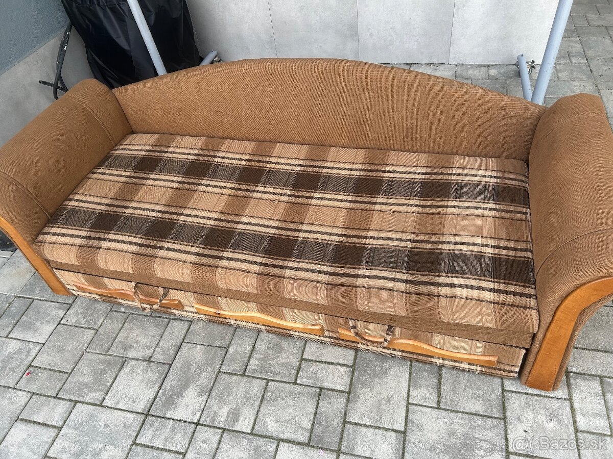 Rozkladací gauč / pohovka s rozmerom 2,2