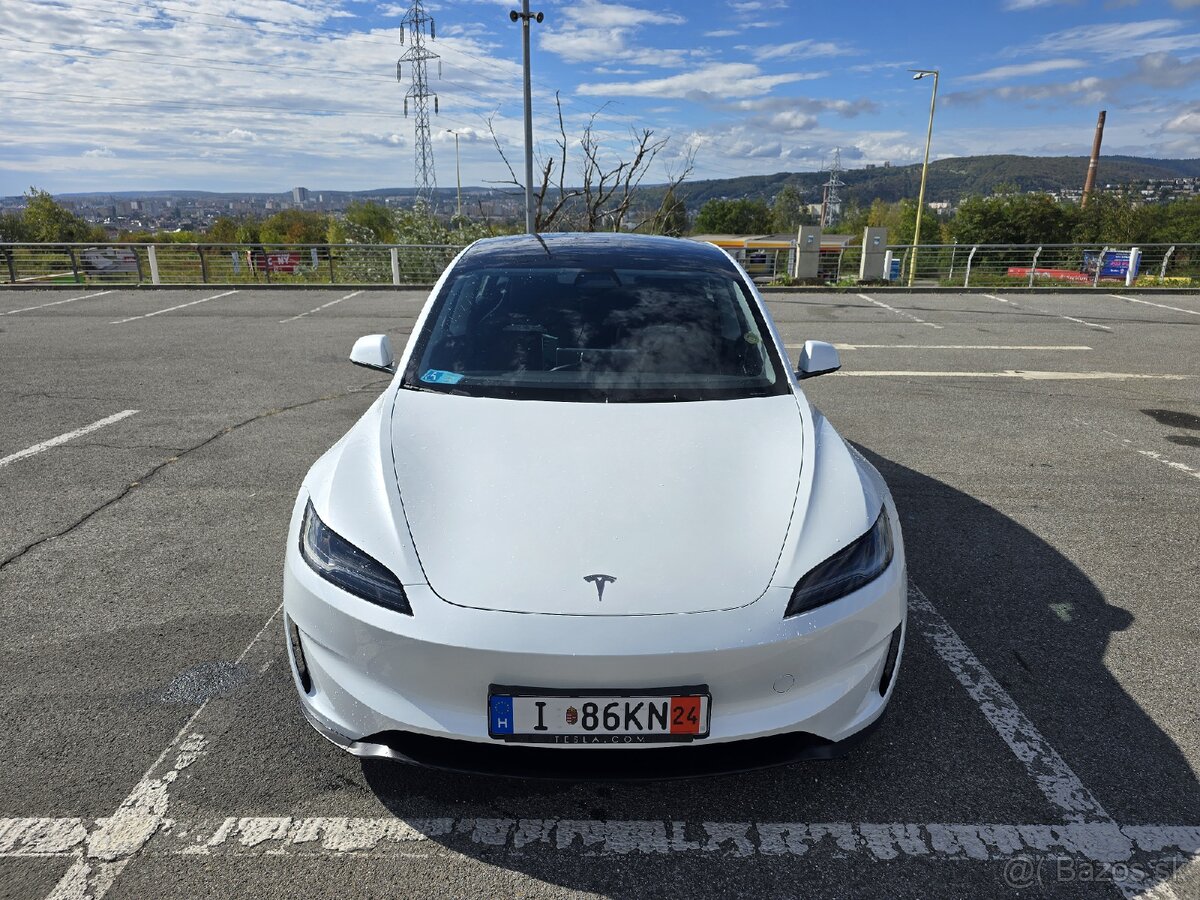 Predam teslu model 3 performance 2024
