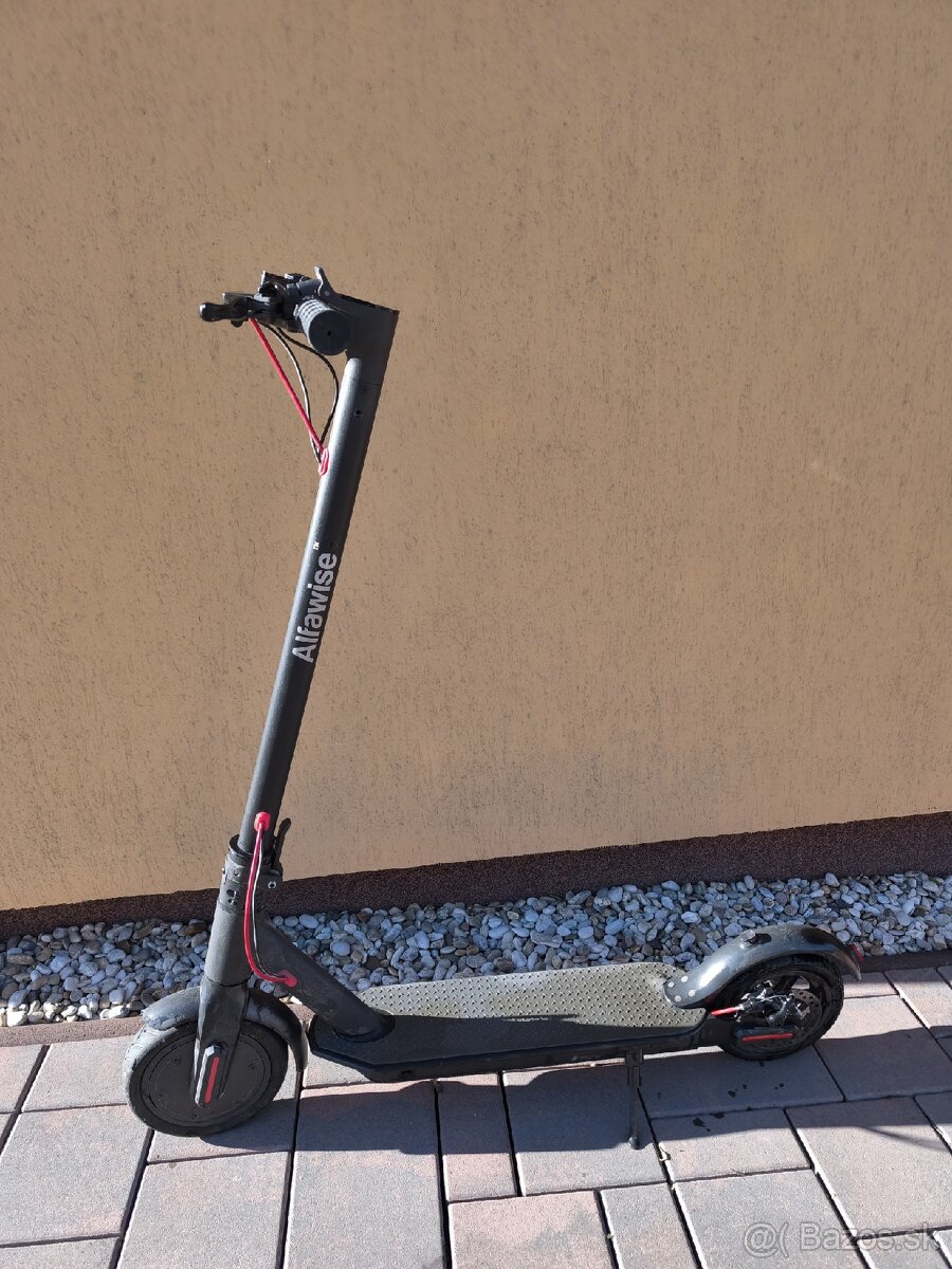 Elektrická kolobežka Alfawise M1