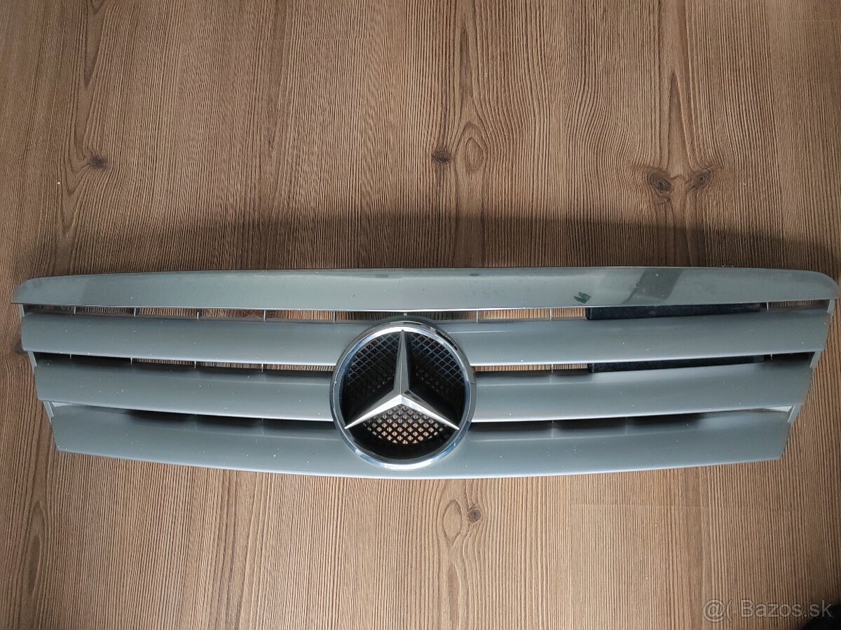 Mercedes W168 predná maska