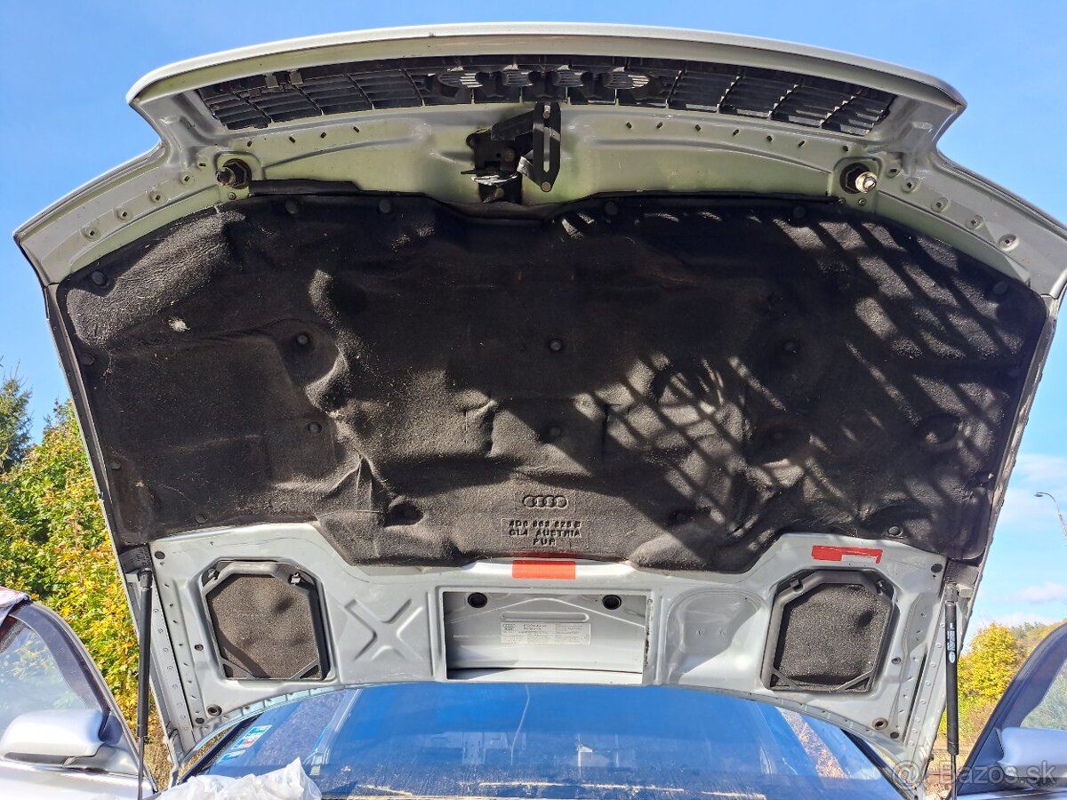 Predám prednú kapotu na Audi A8d2