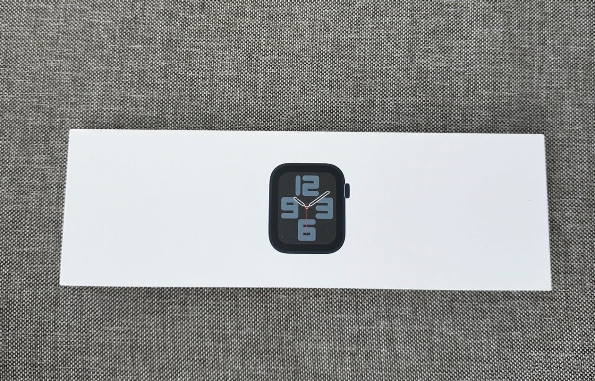 Apple Watch SE (2. generácia) 44mm Midnight